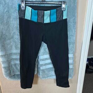 Black and Blue Athletic Leggings with Color-Block Waistband cropped